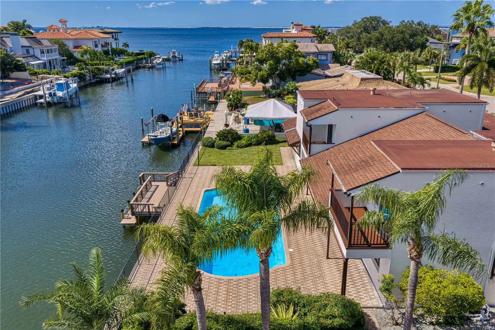 4922 Bay Way Place, FL