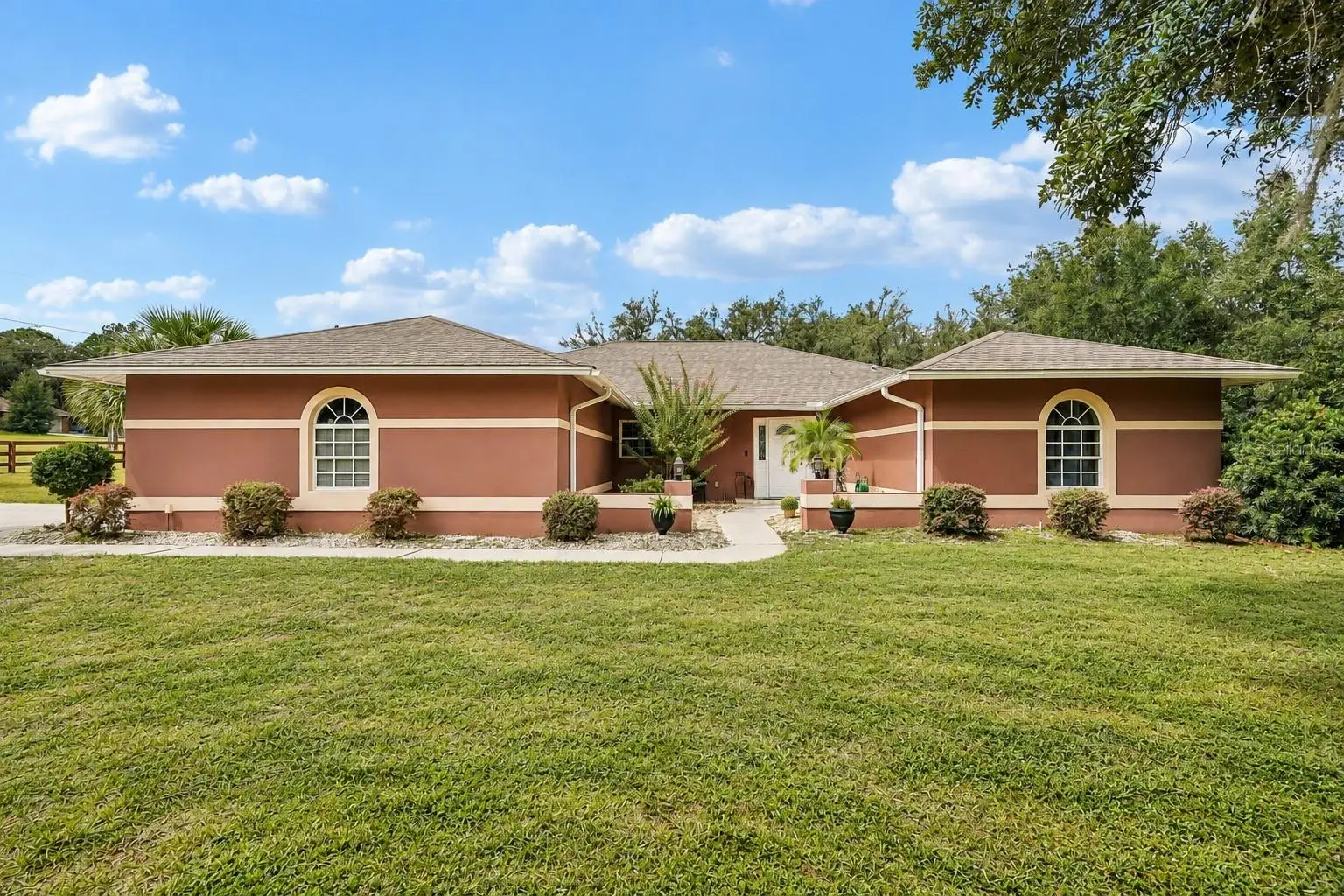 2373 W Apricot Dr, FL