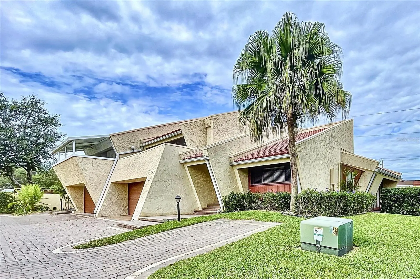 2 Casarena Court, FL