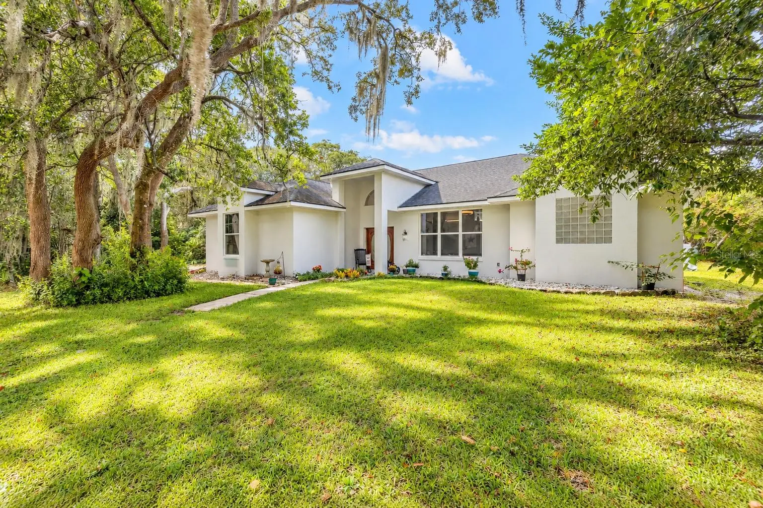 817 Bayridge Lane Lane, FL