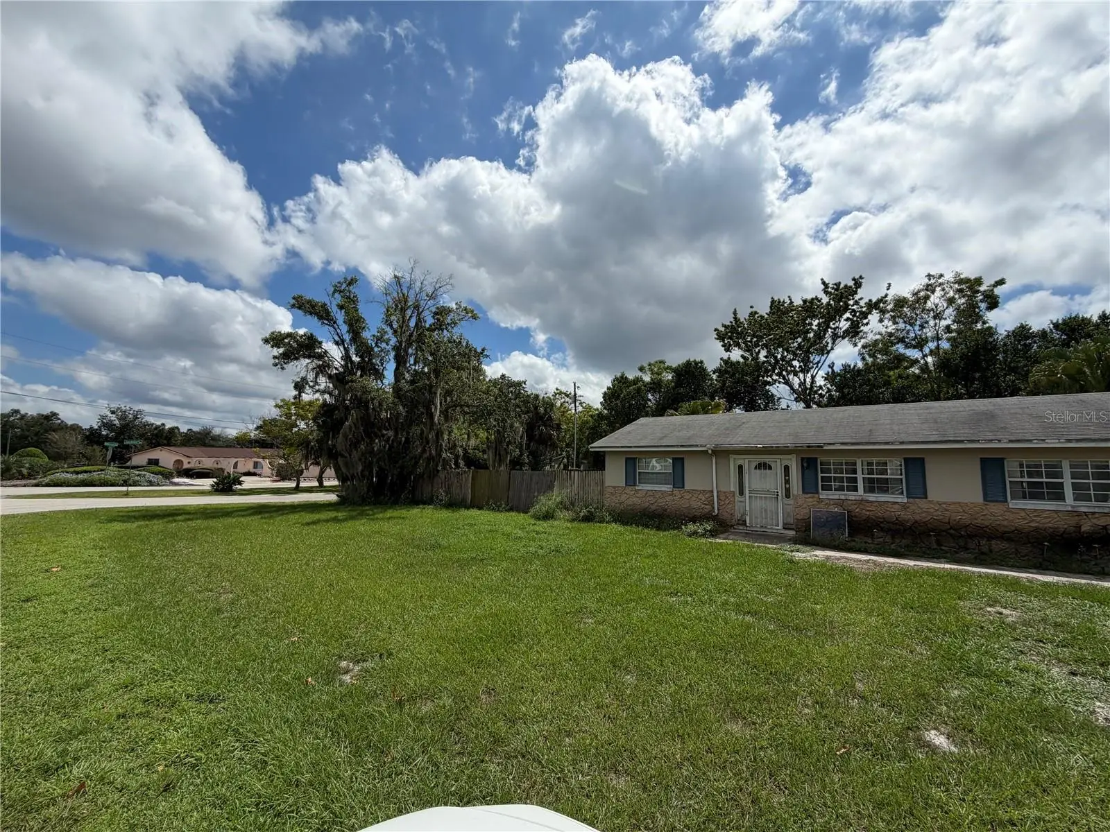 2828 Floral Way, FL