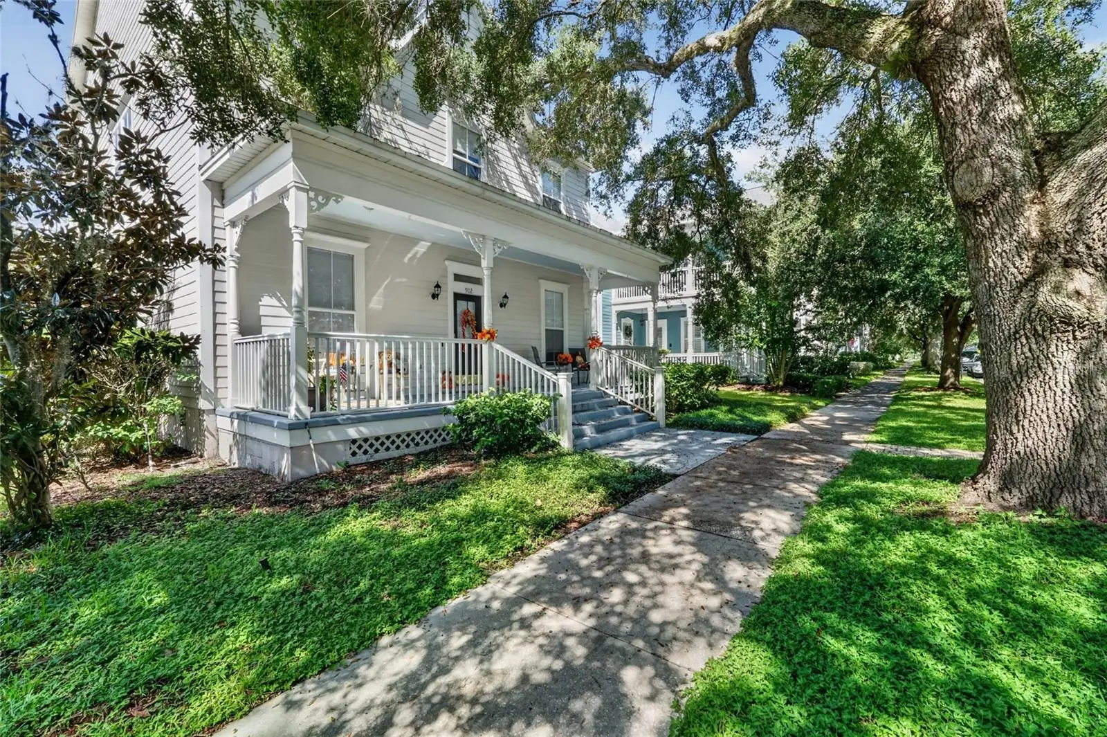 902 Waterside Drive, FL