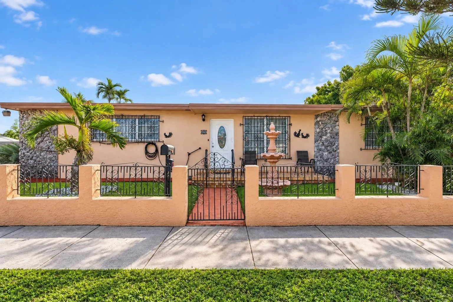 500 40th Street, FL