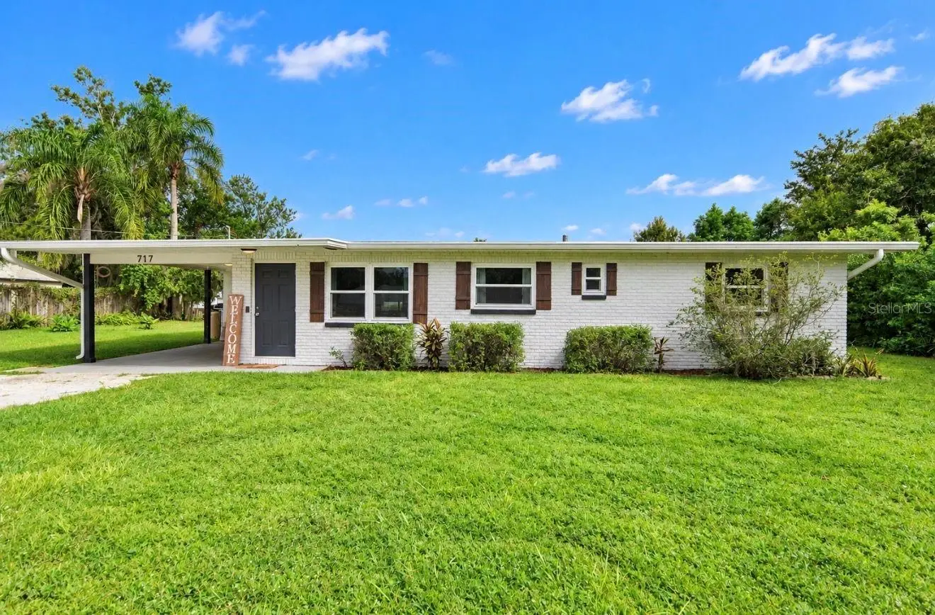 717 Deer Lake Drive, FL