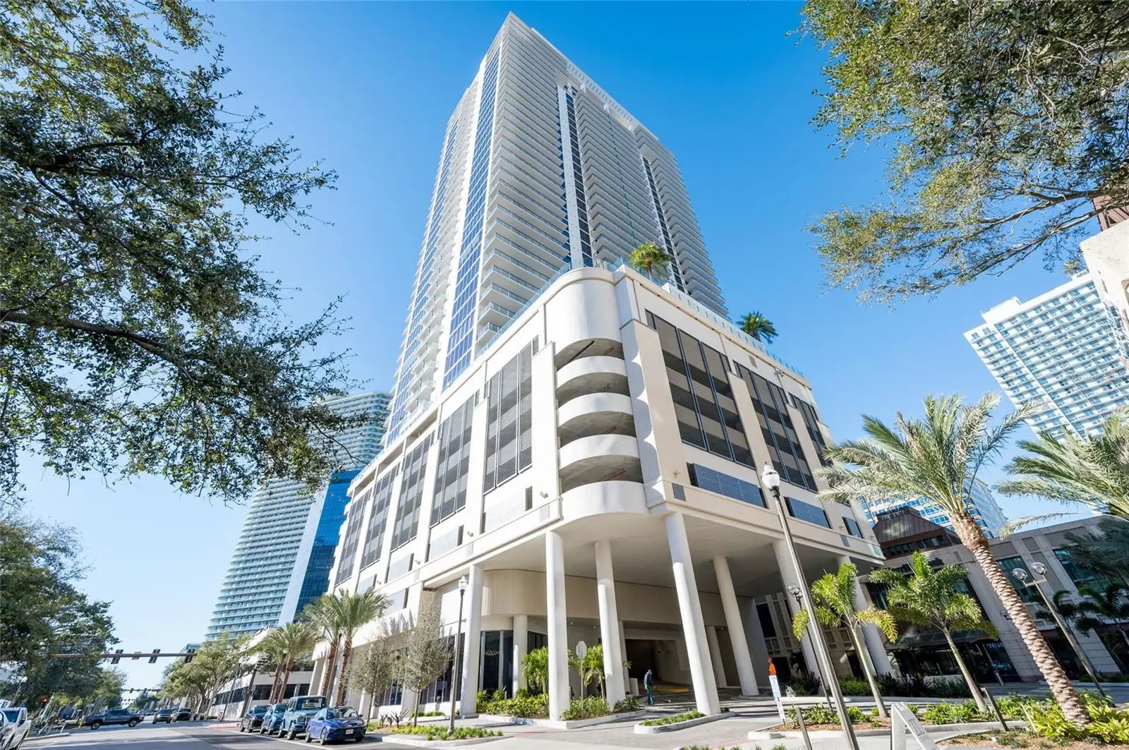275 1st Avenue South, FL