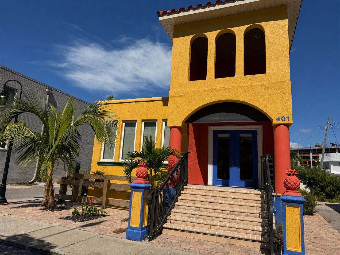 401 Burns Court, FL