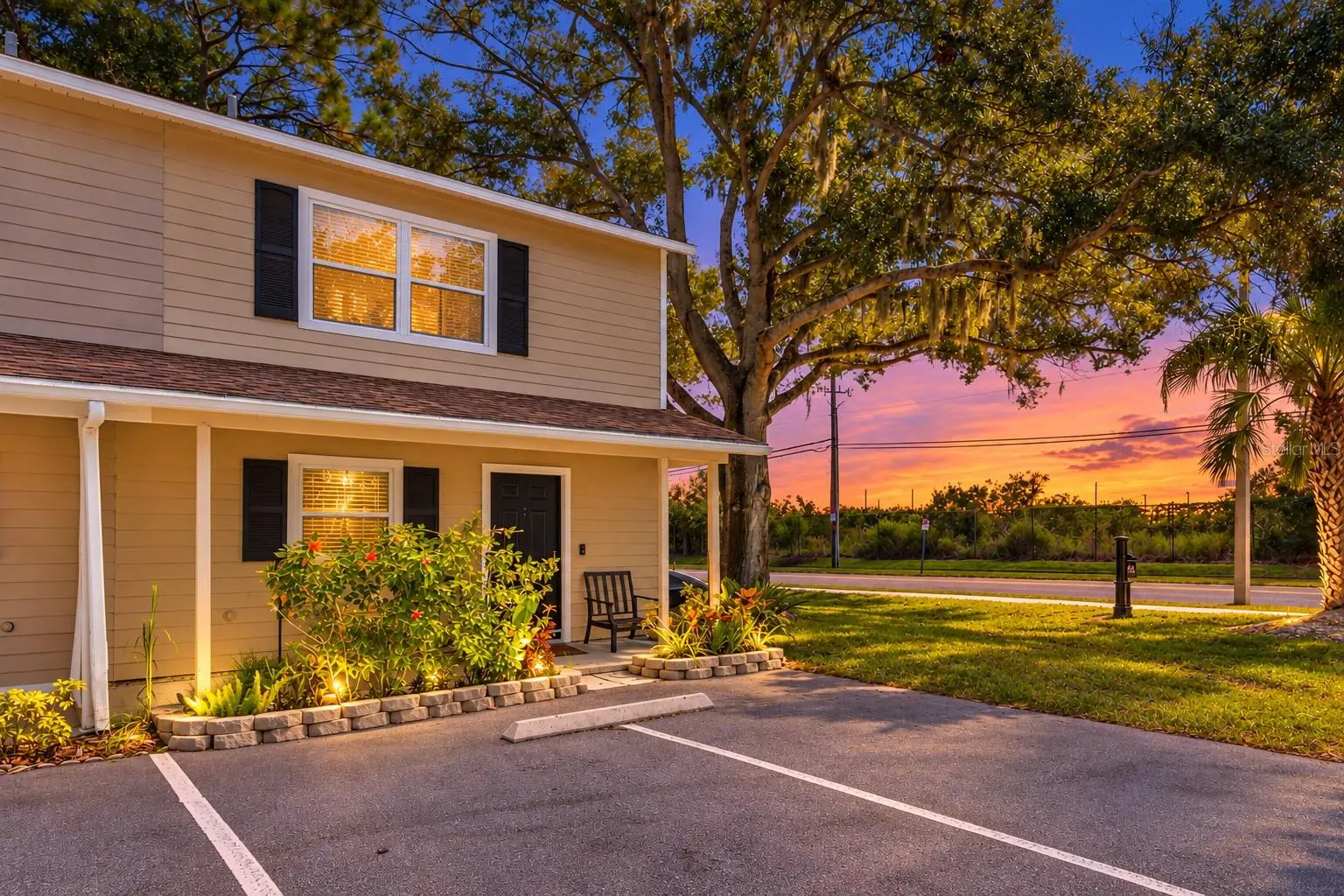 152 Douglas Road, FL