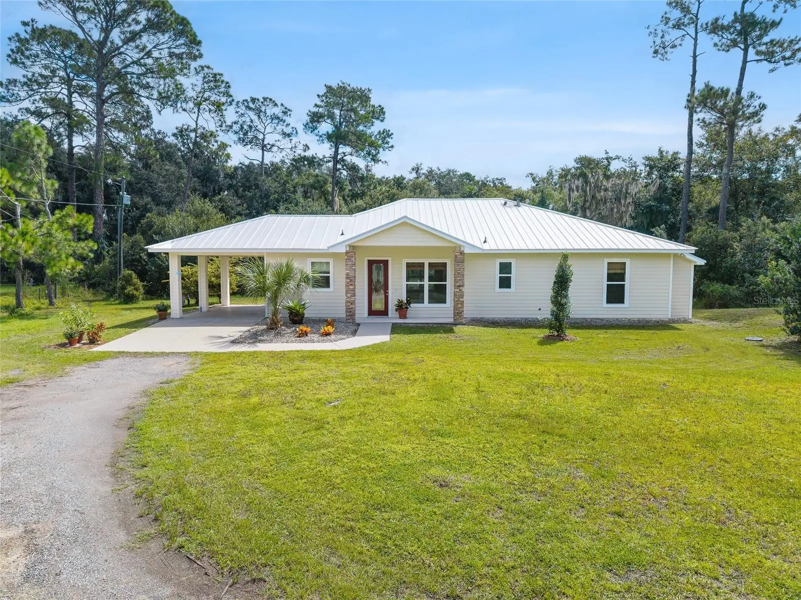 71 Perry Lane, FL
