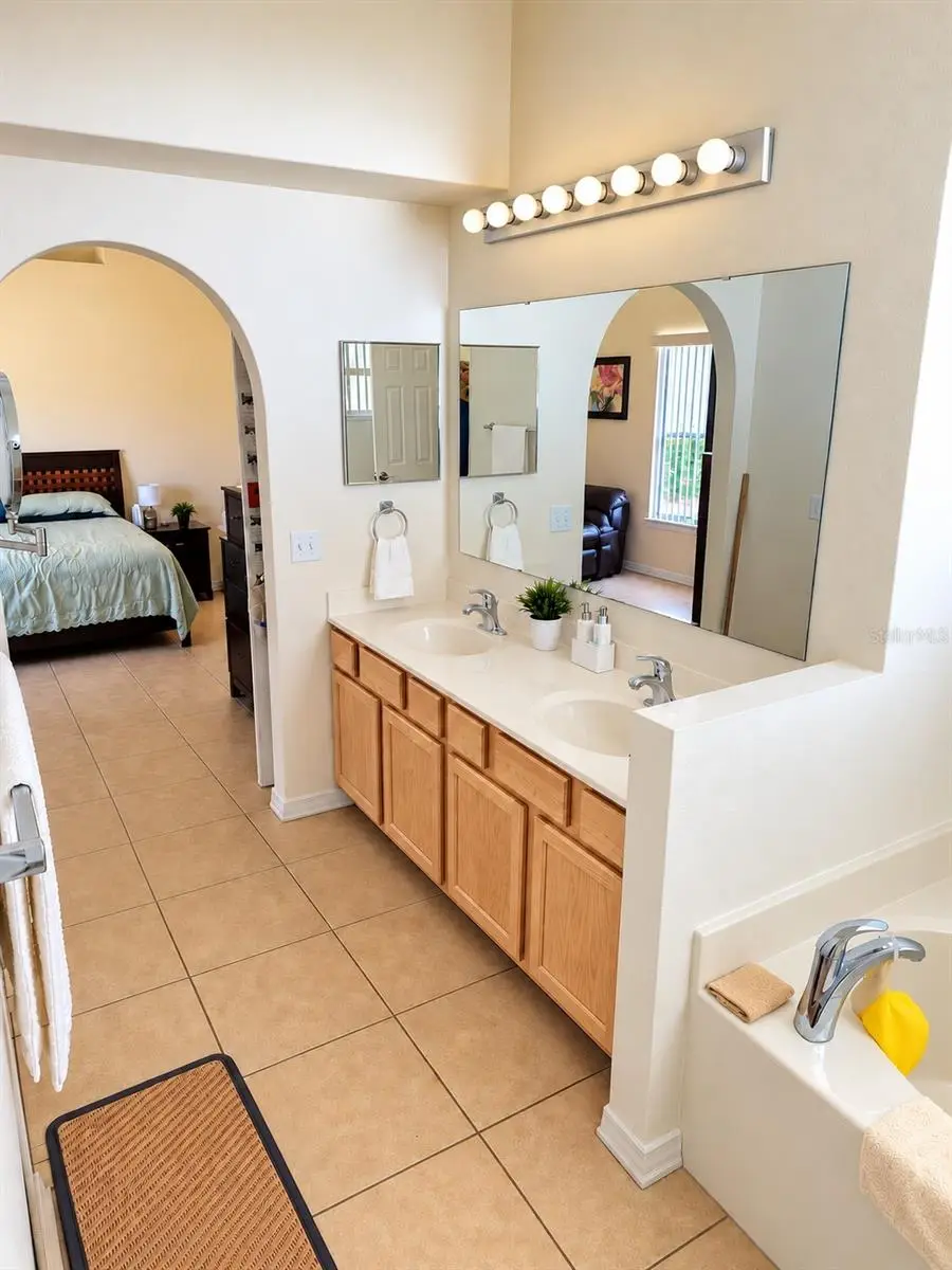 2580 Hunley Loop, FL
