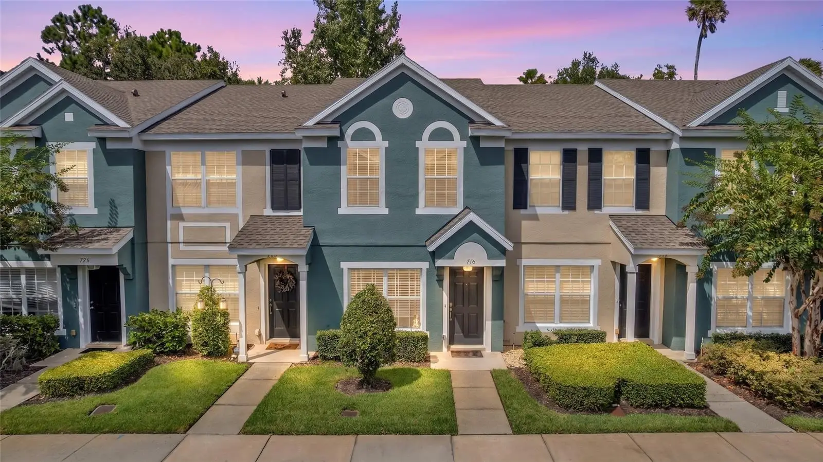 716 Shropshire Loop, FL