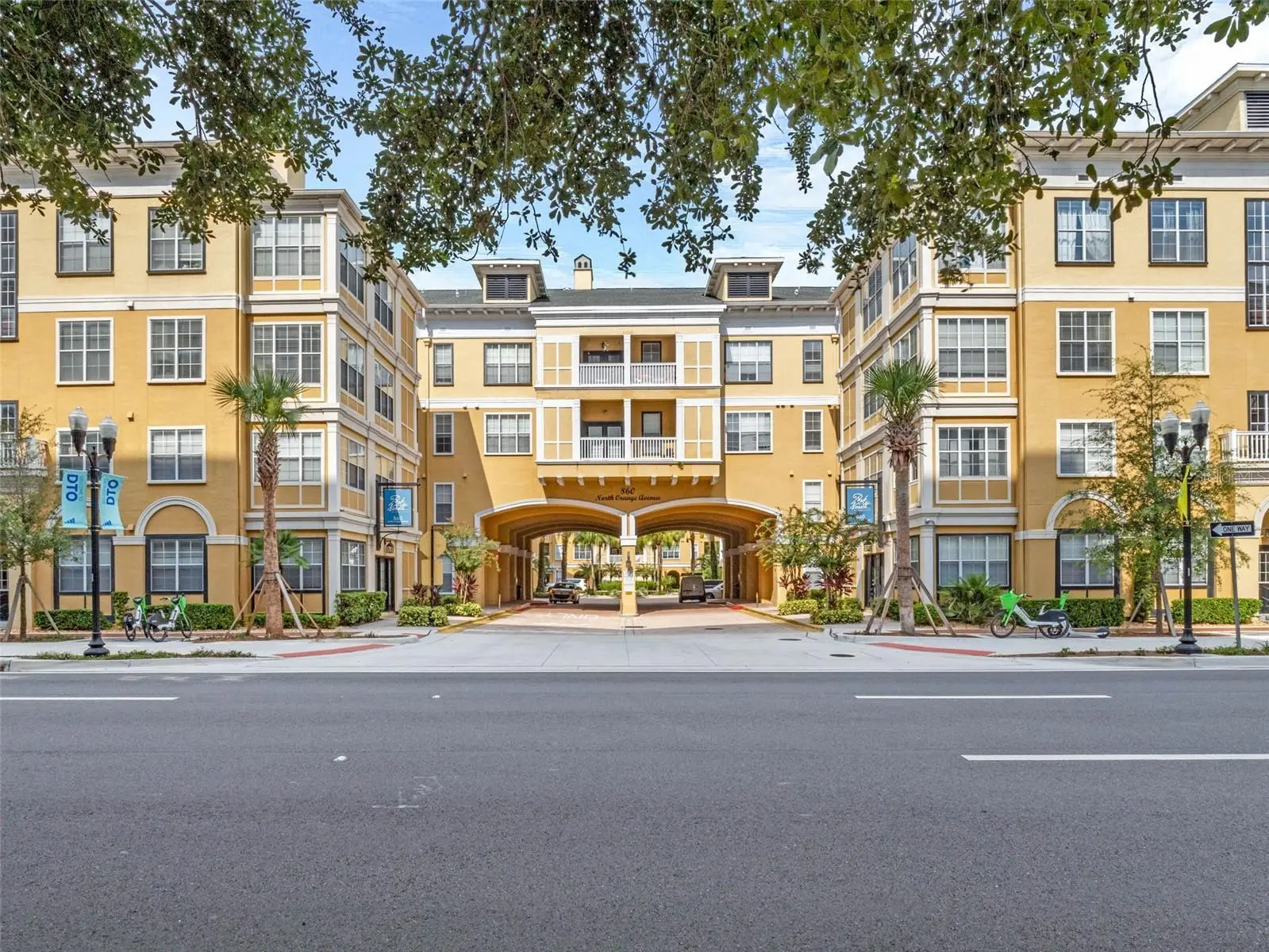 860 Orange Avenue, FL