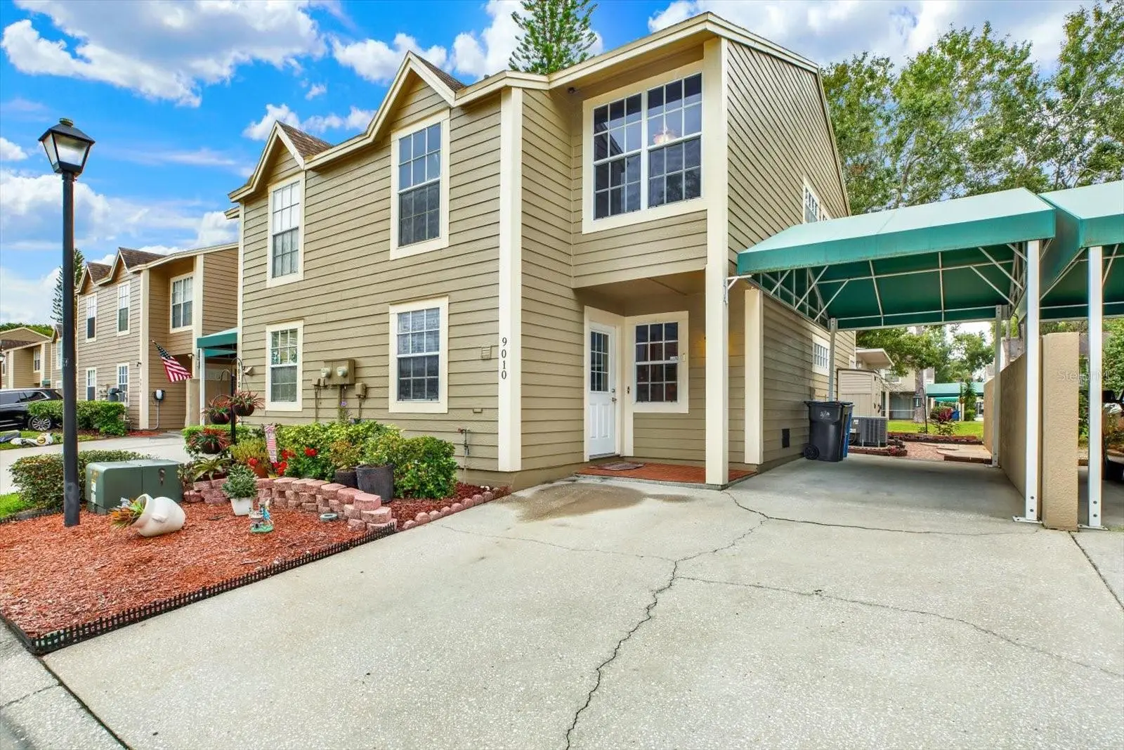 9010 Lake Place Lane, FL