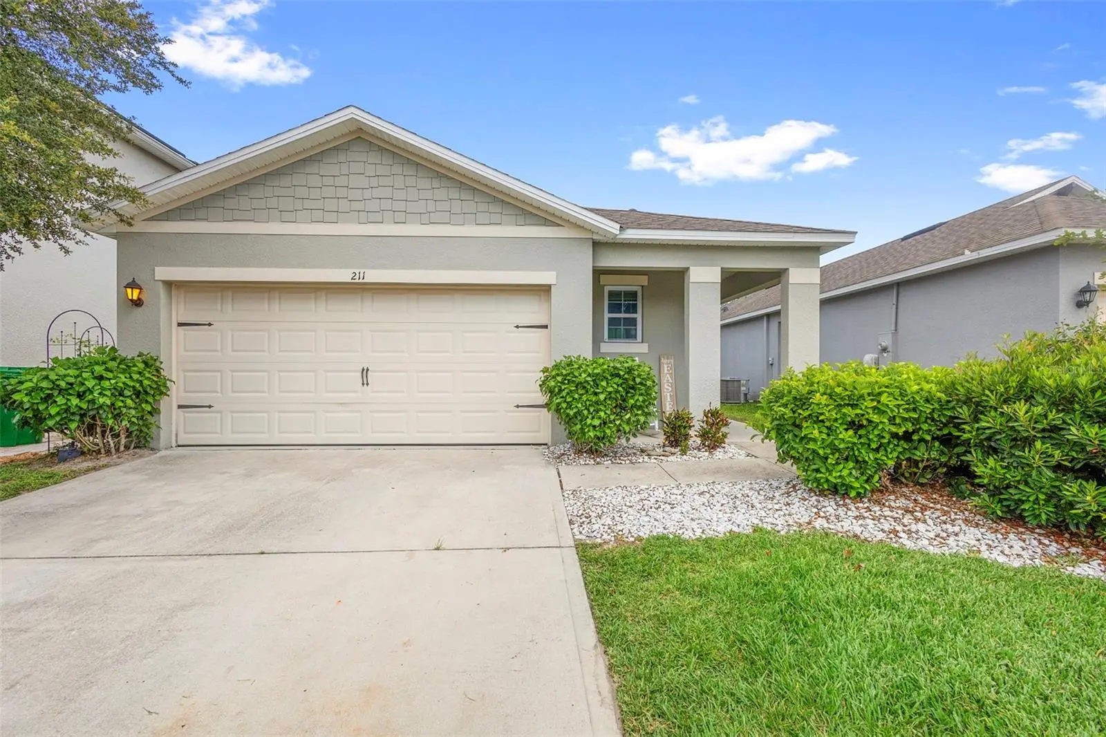 211 Duke Drive, FL