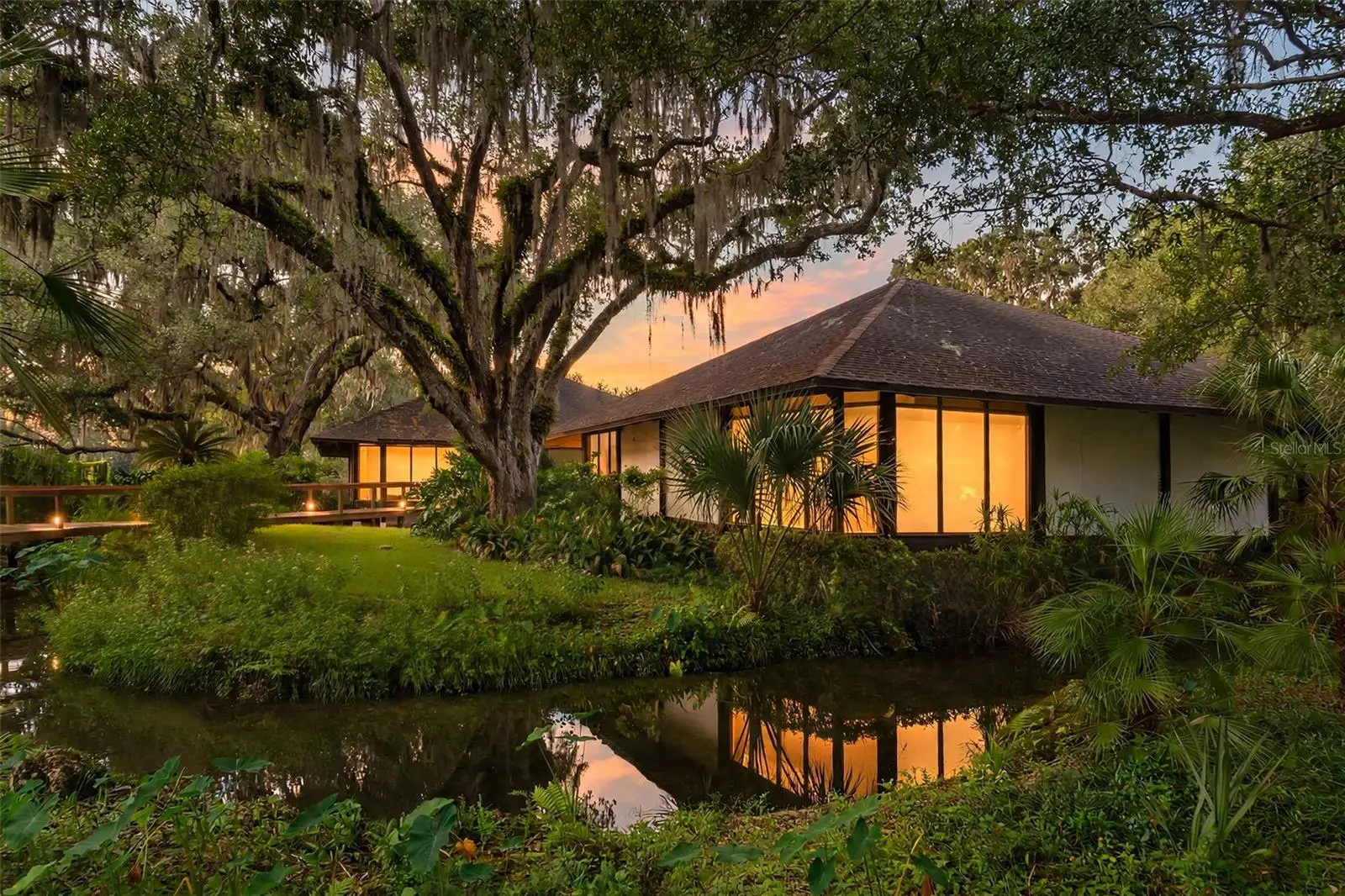 1255 Vantage Point Drive, FL