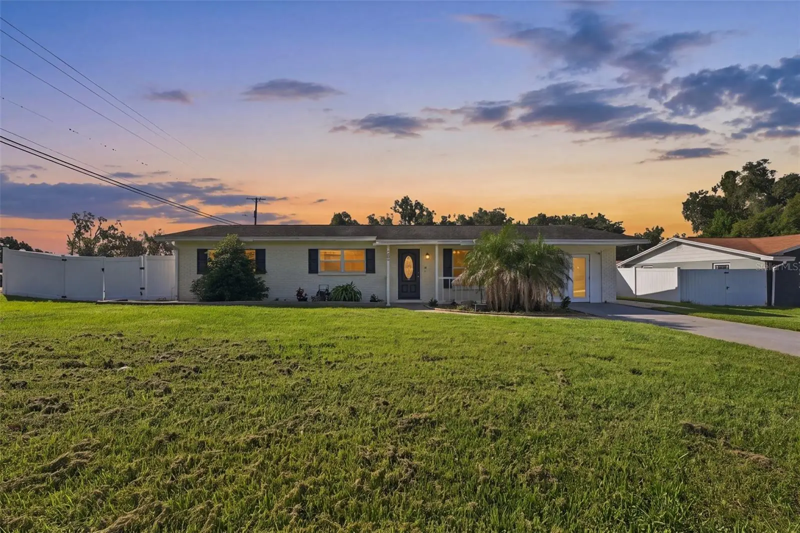 702 Camellia Court, FL