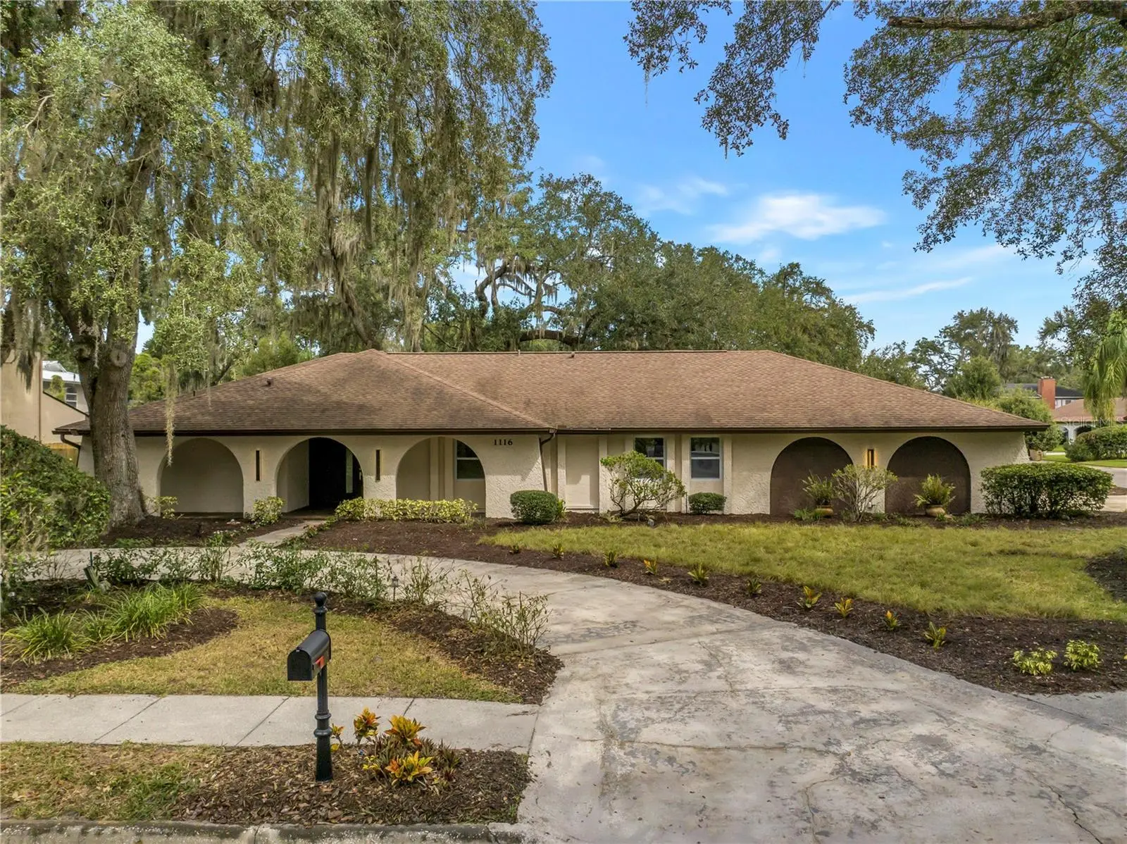1116 Riverhills Drive, FL