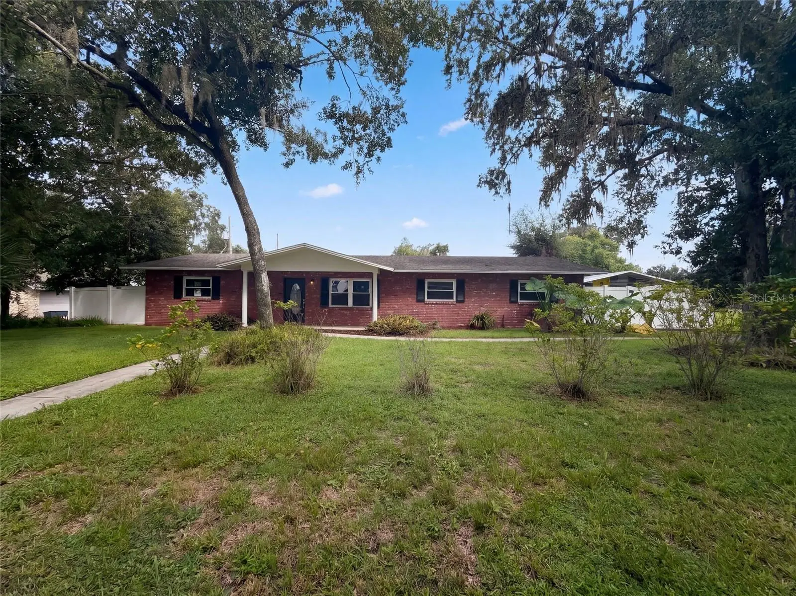 2716 Charleston Drive, FL