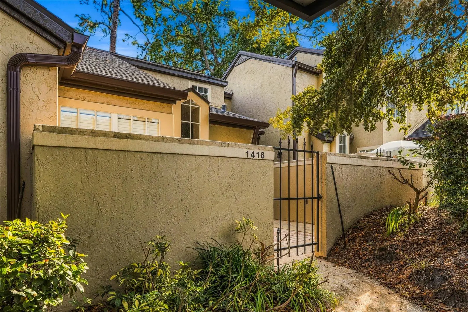 1416 Farrindon Circle, FL