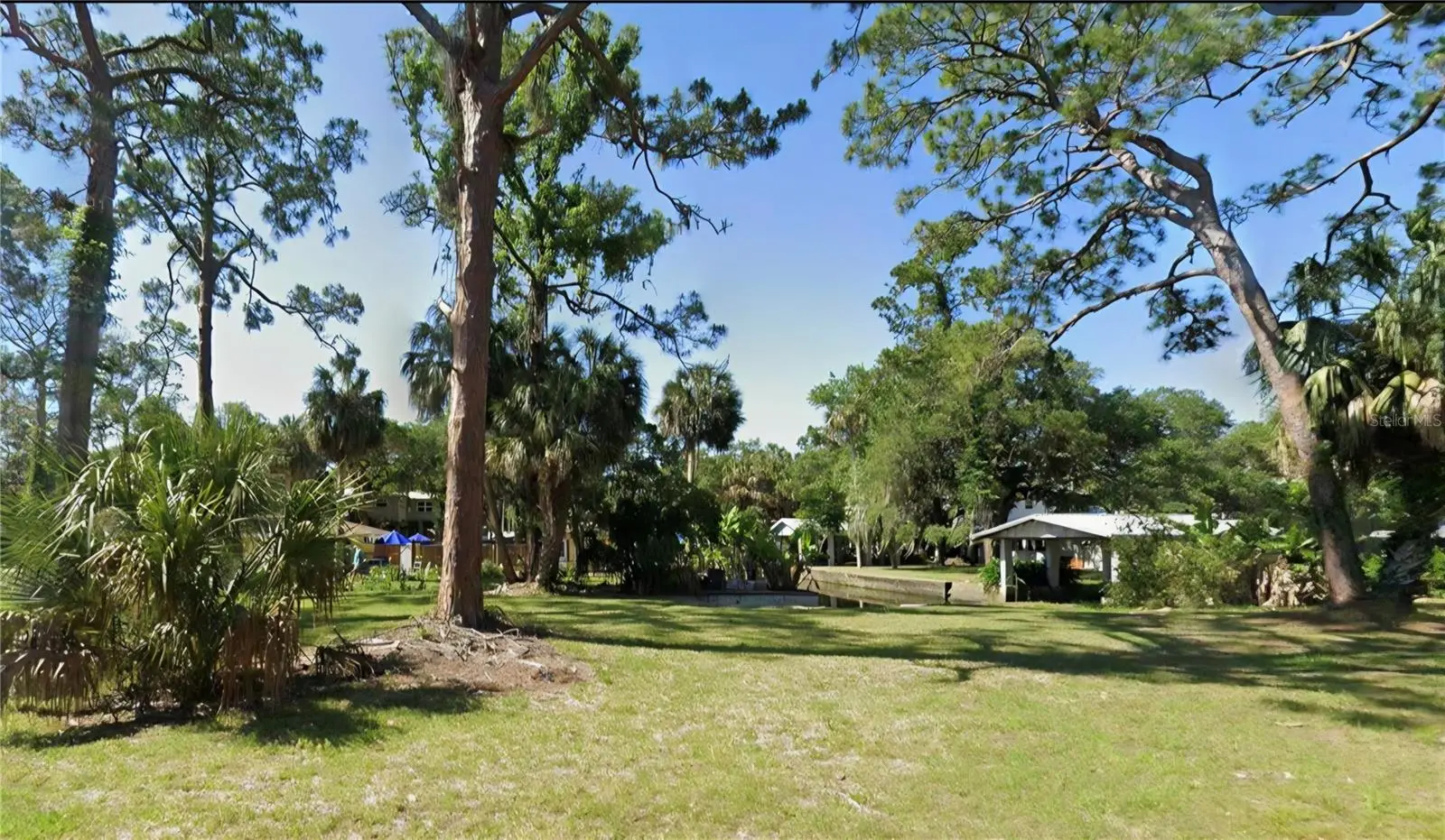 Hickory Avenue, FL