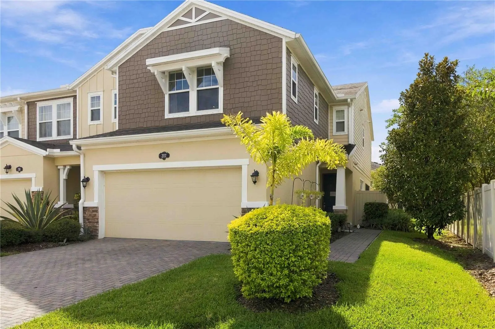 2117 Lake Waters Place, FL