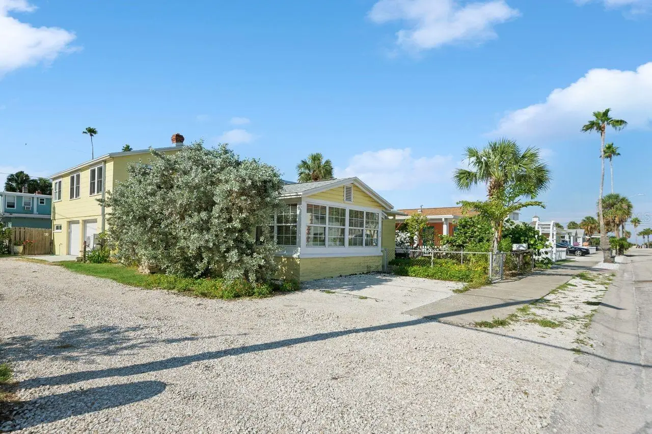 102 11th Avenue, FL