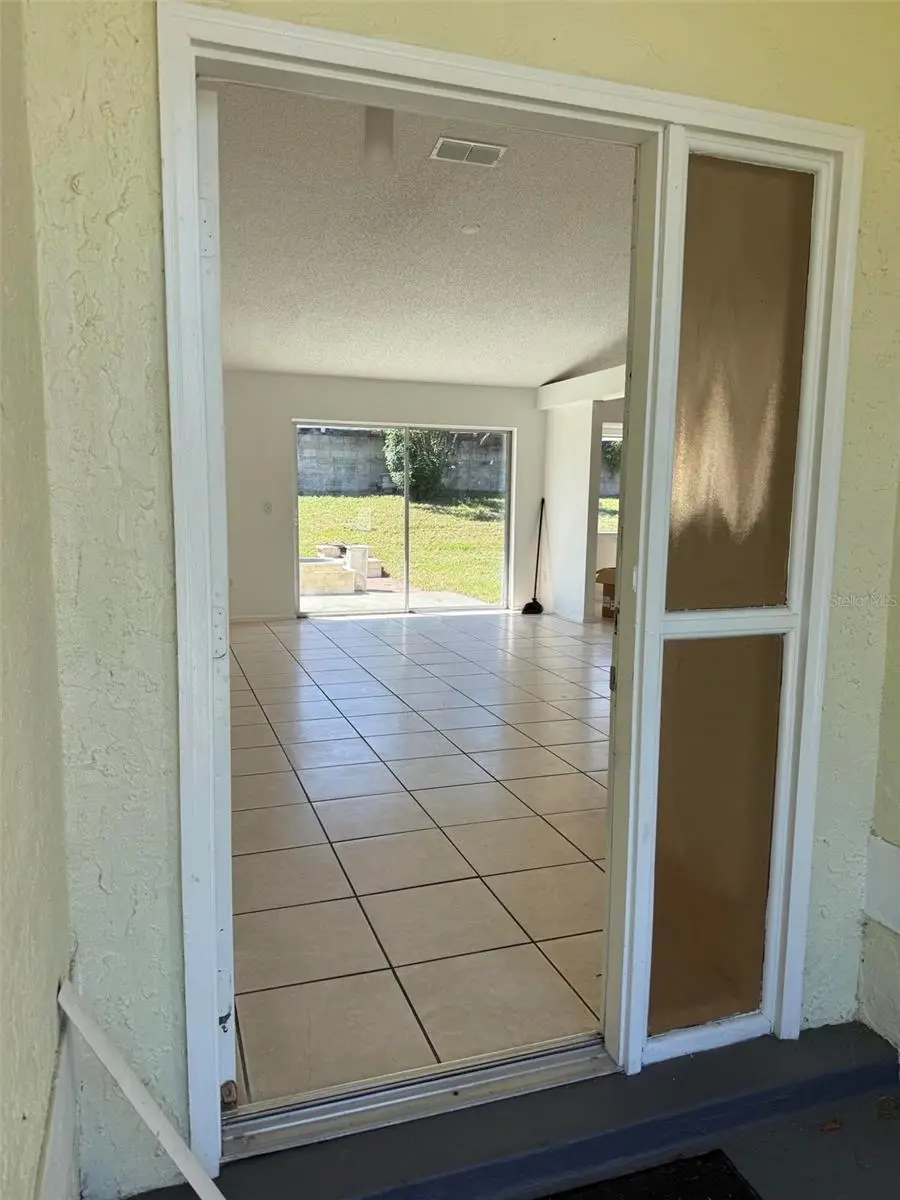 400 Ashbourne Drive, FL