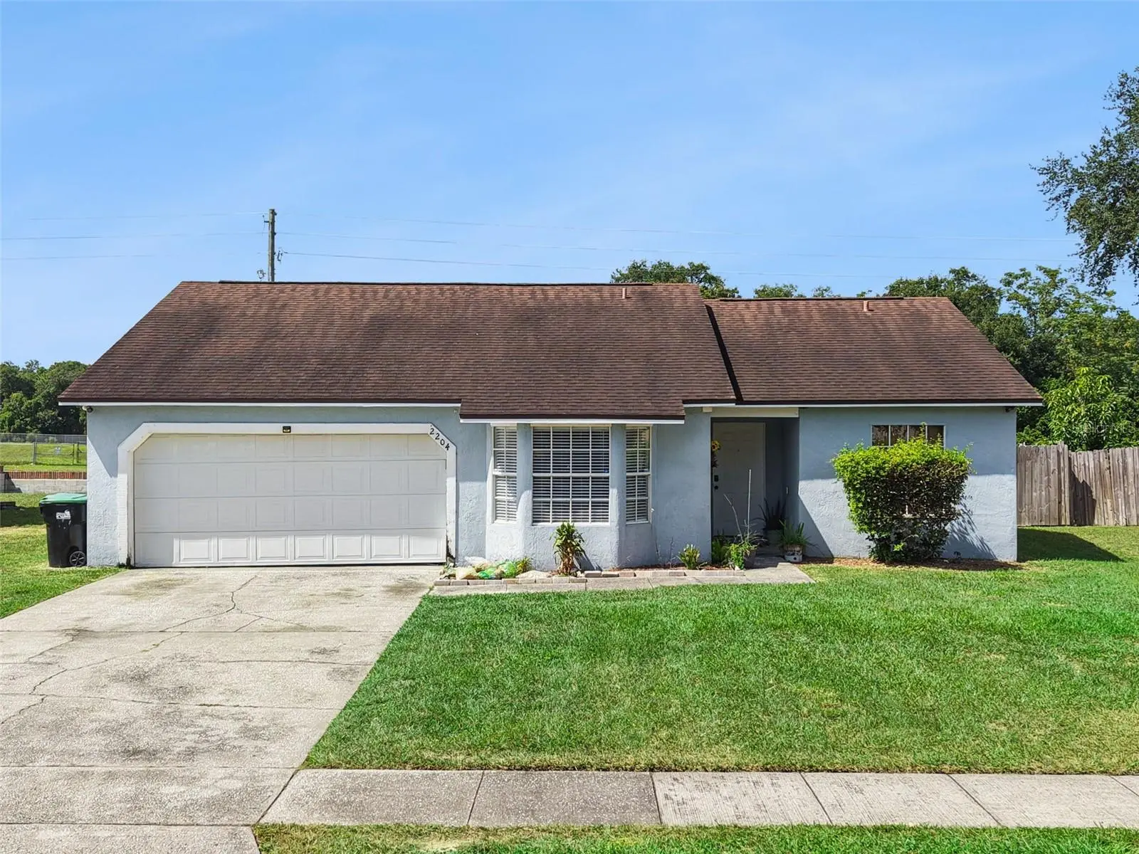 2204 Bridgewood Trail, FL