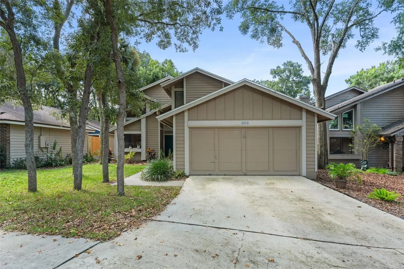228 Fox Chase Point, FL