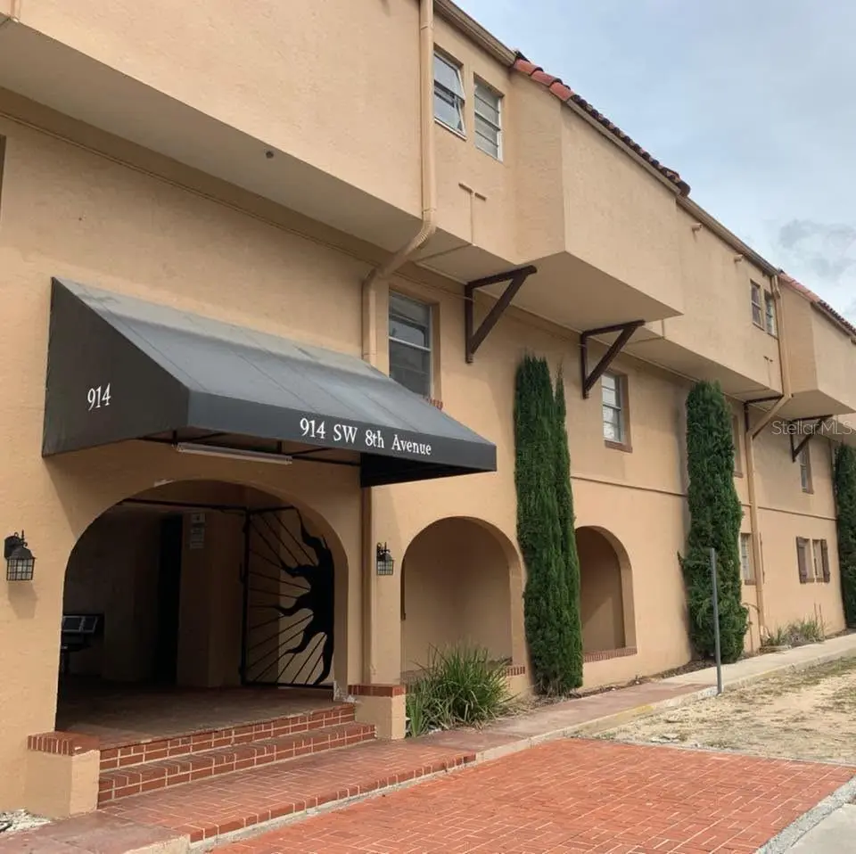 914 8th Avenue, FL