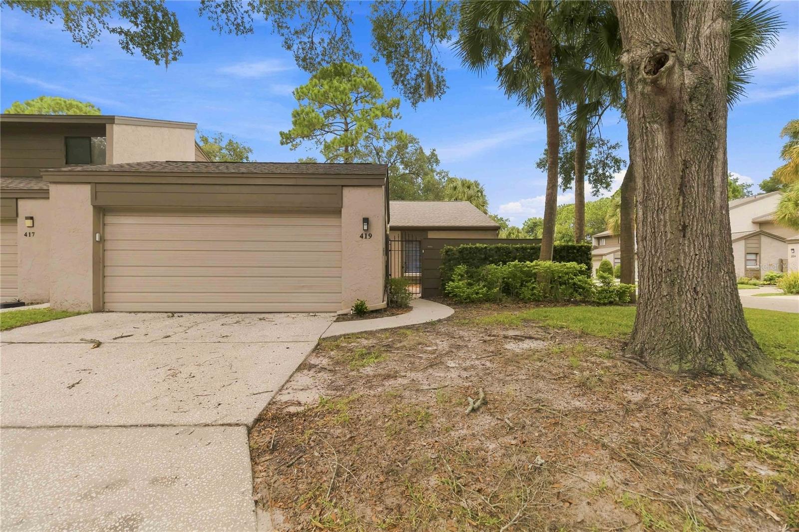 419 Meadowood Boulevard, FL
