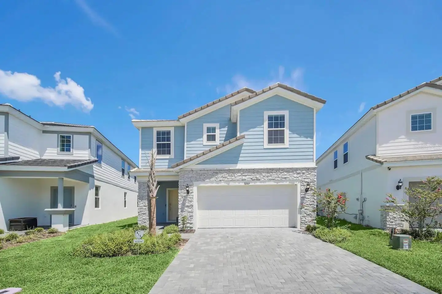 7263 Oakmoss Loop, FL