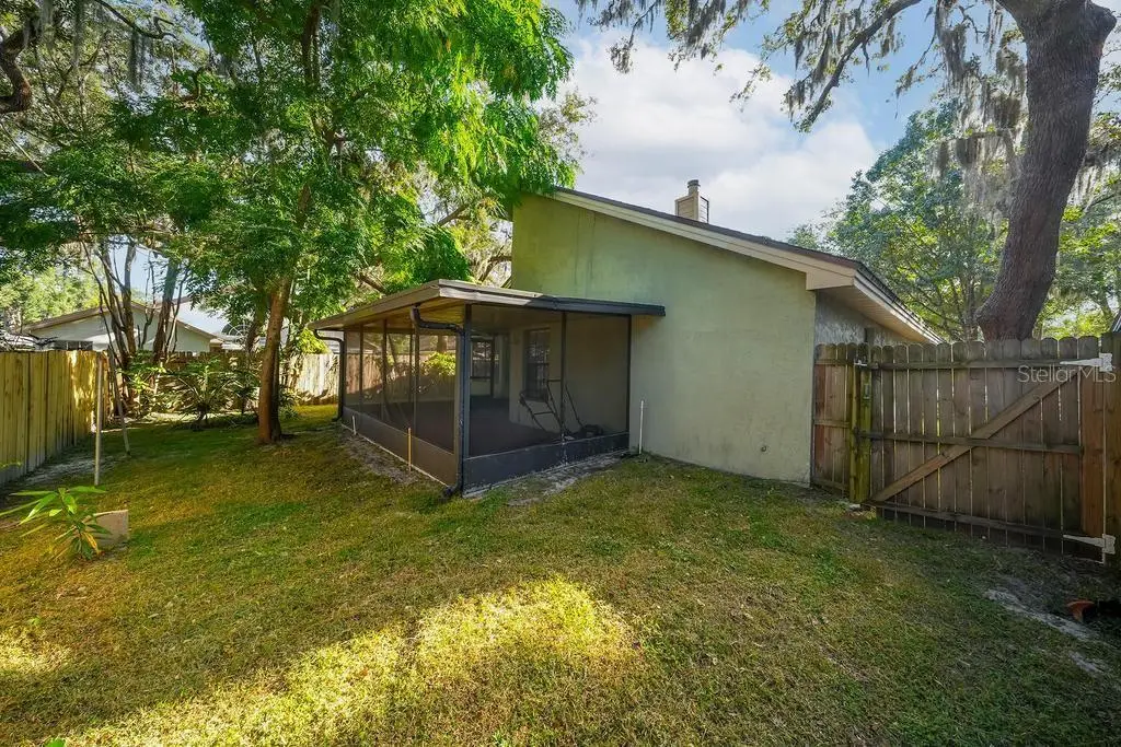 1052 Piedmont Oaks Drive, FL