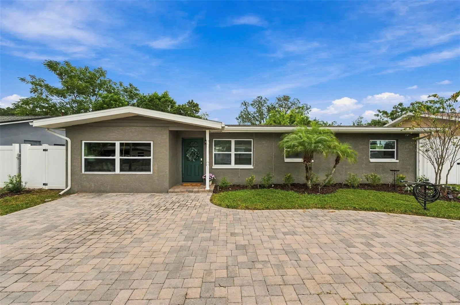 620 Palm Place, FL