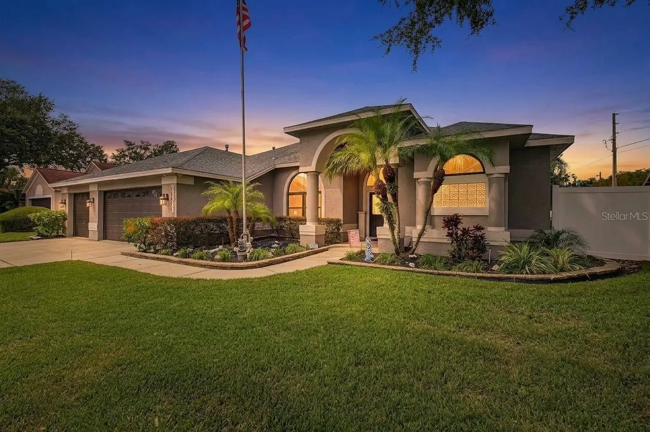 24415 Rolling View Court, FL