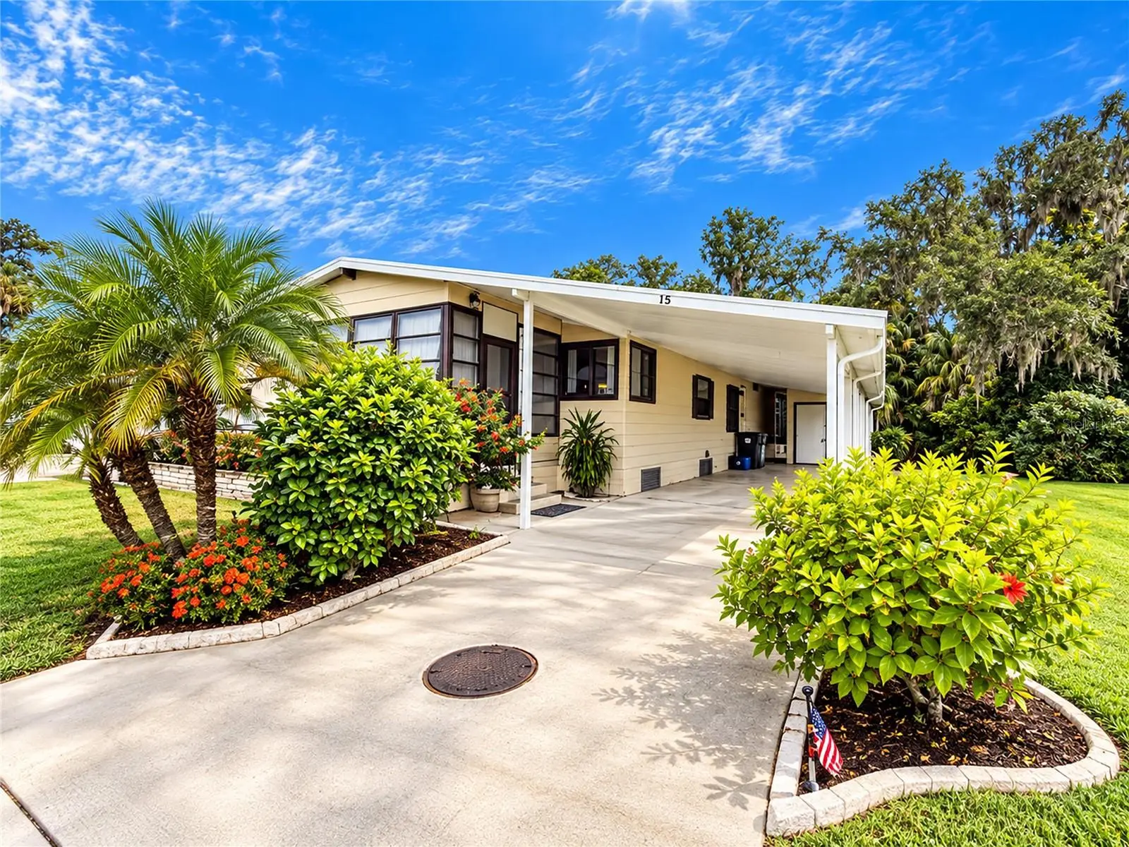 15 Meadowlark Circle, FL