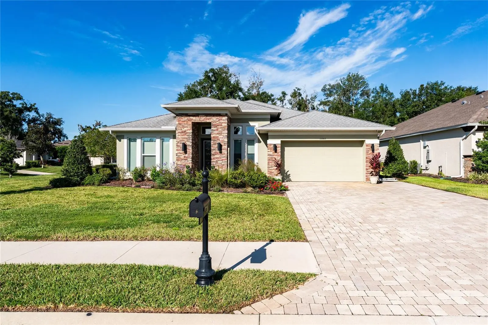 13303 Trailing Moss Drive, FL