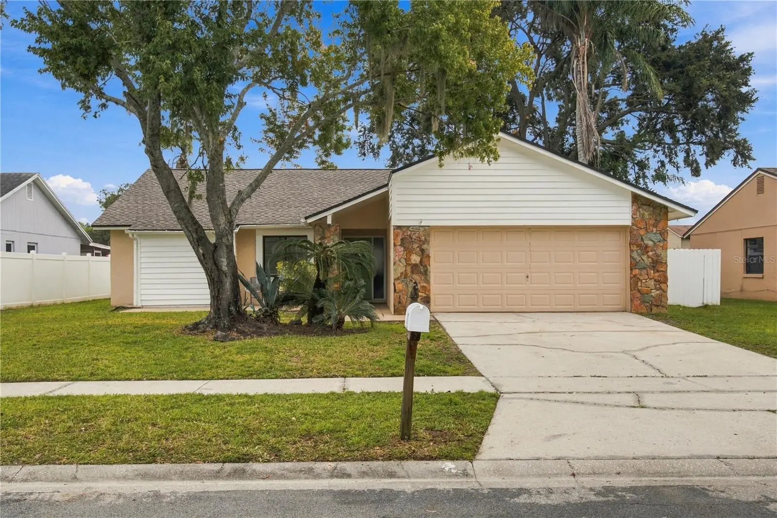 16115 Pebblebrook Drive, FL