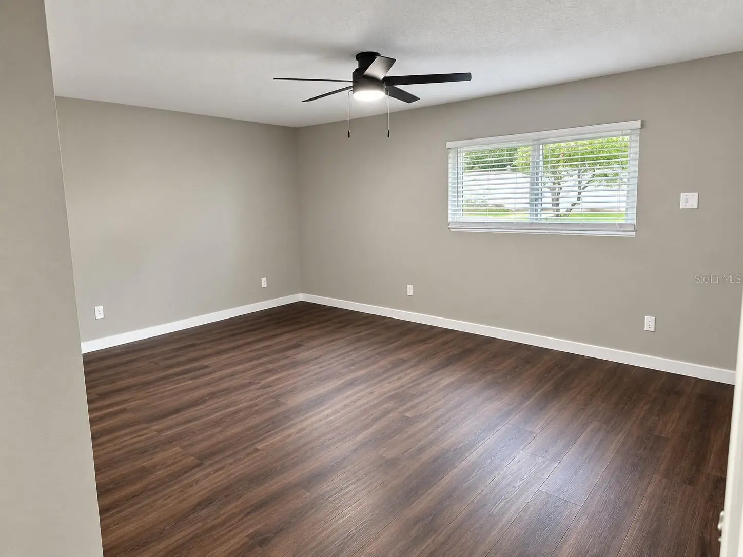 24 Garden Avenue, FL