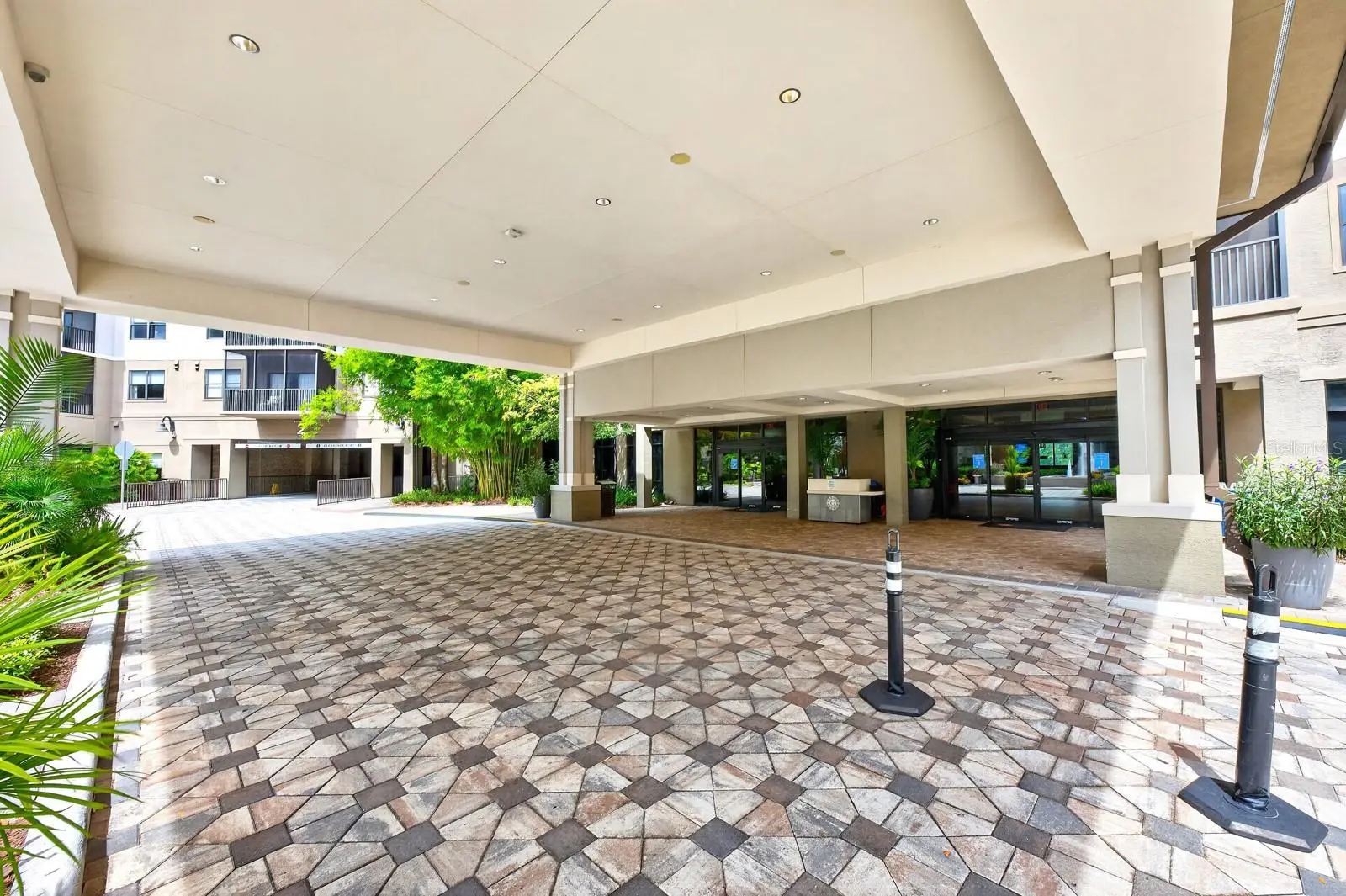 14501 Grove Resort Avenue, FL