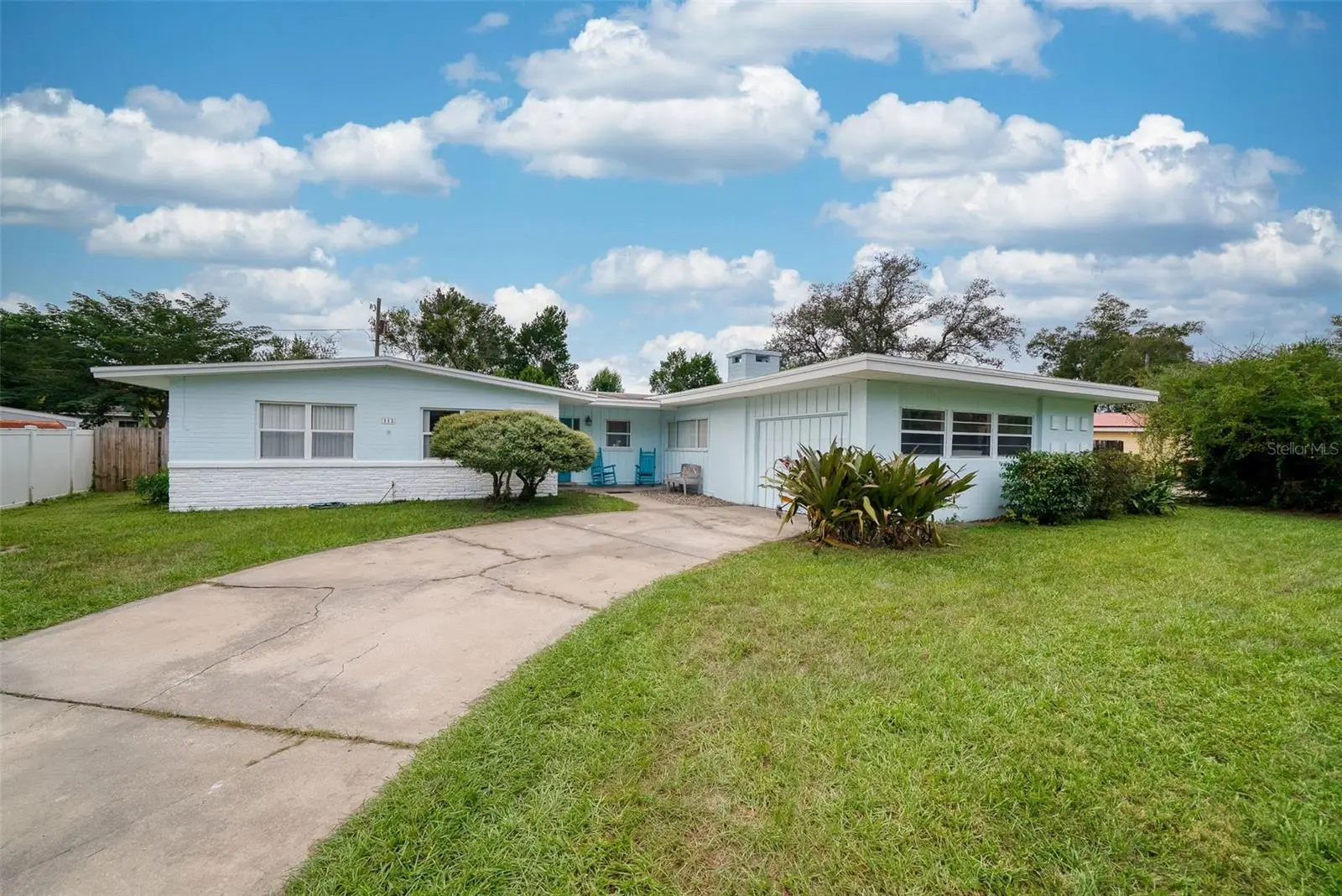 112 Bell Place, FL