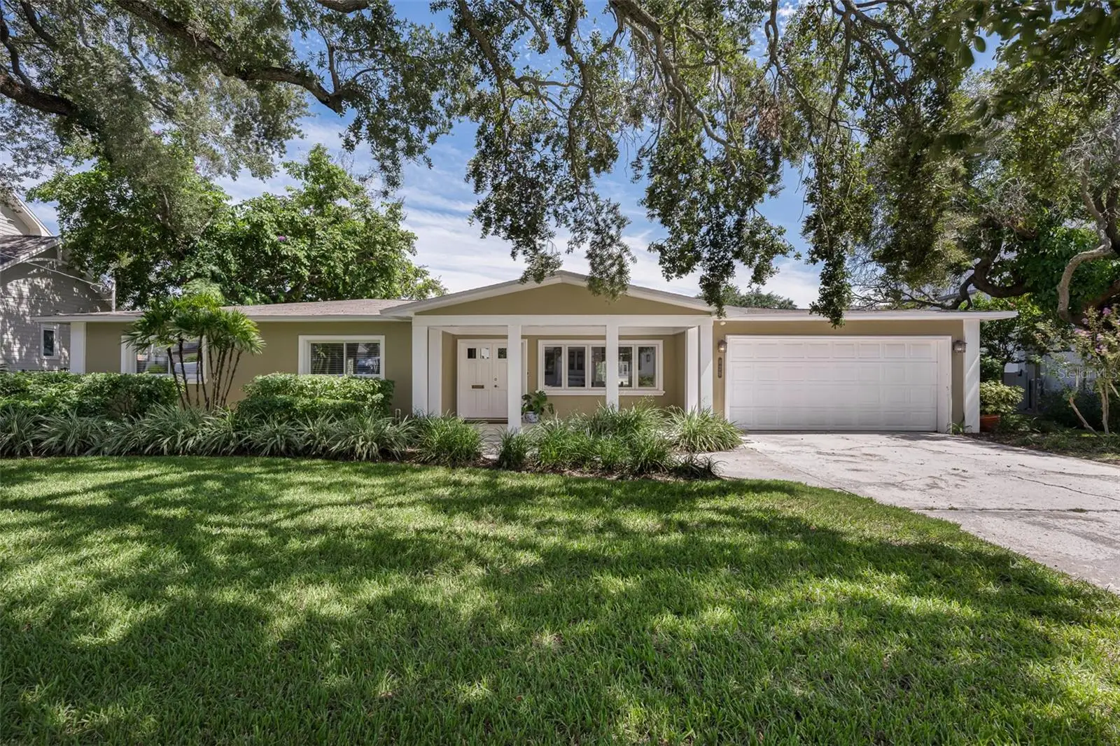 628 Riviera Drive, FL