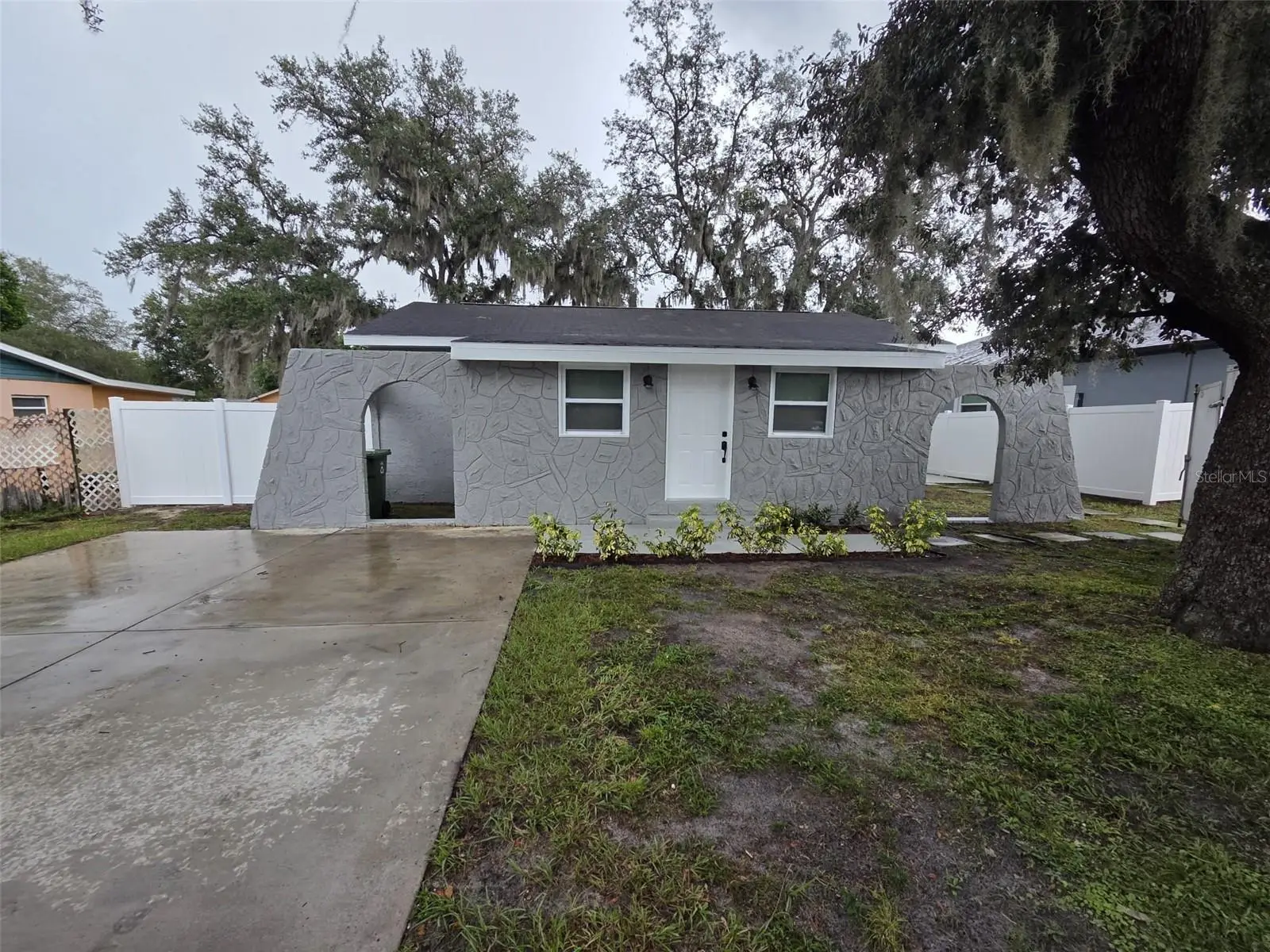 TAMPA, FL
