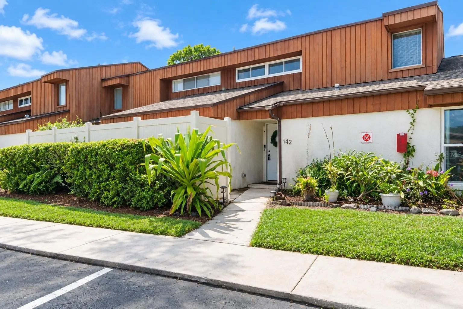 2076 Sunset Point Road, FL