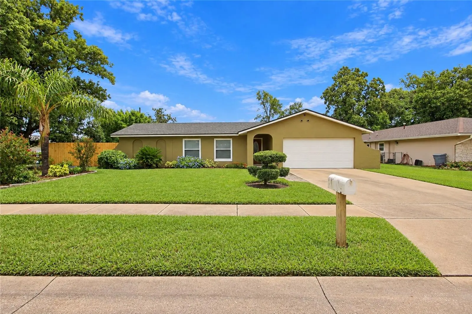 313 Robin Hill Drive, FL