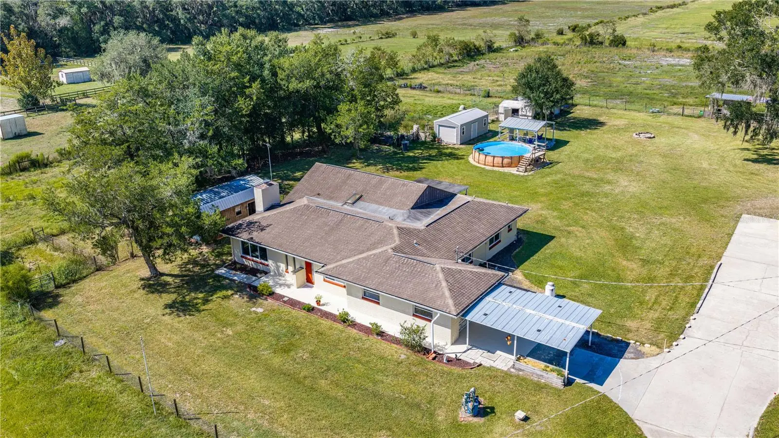 870 County Road 65, FL