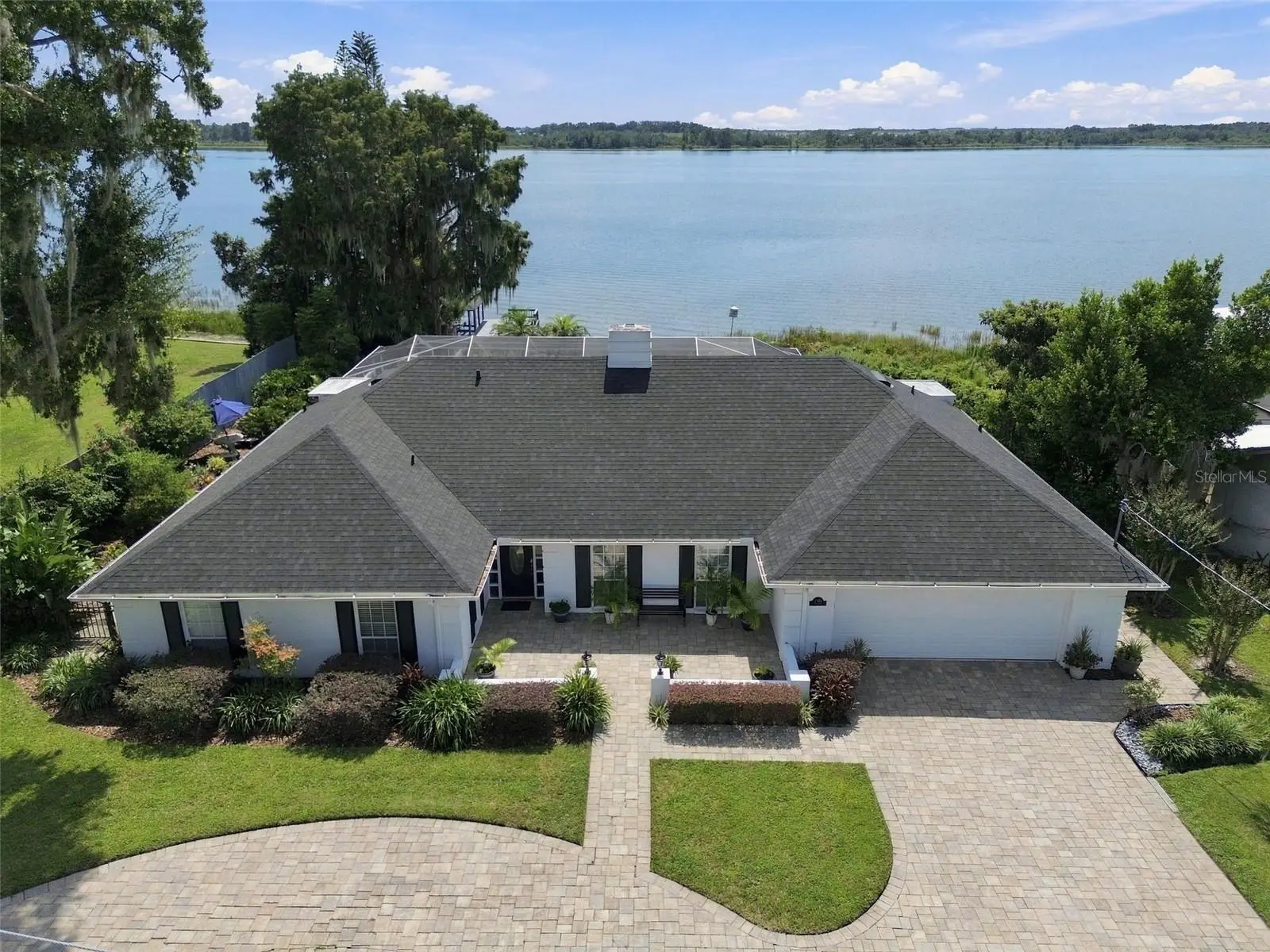 1921 Manor Circle, FL