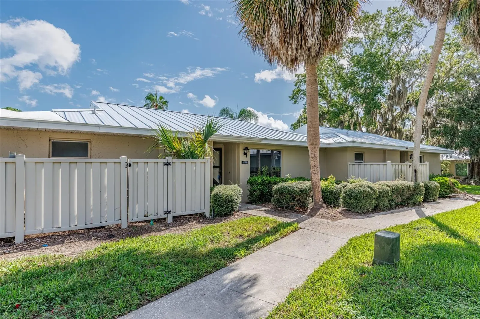 1233 Egret Point, FL