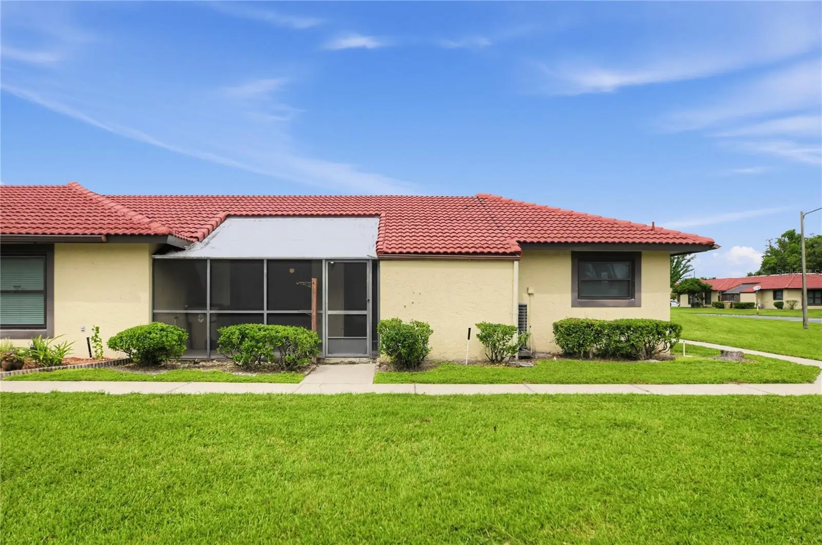 523 Hunter Circle, FL
