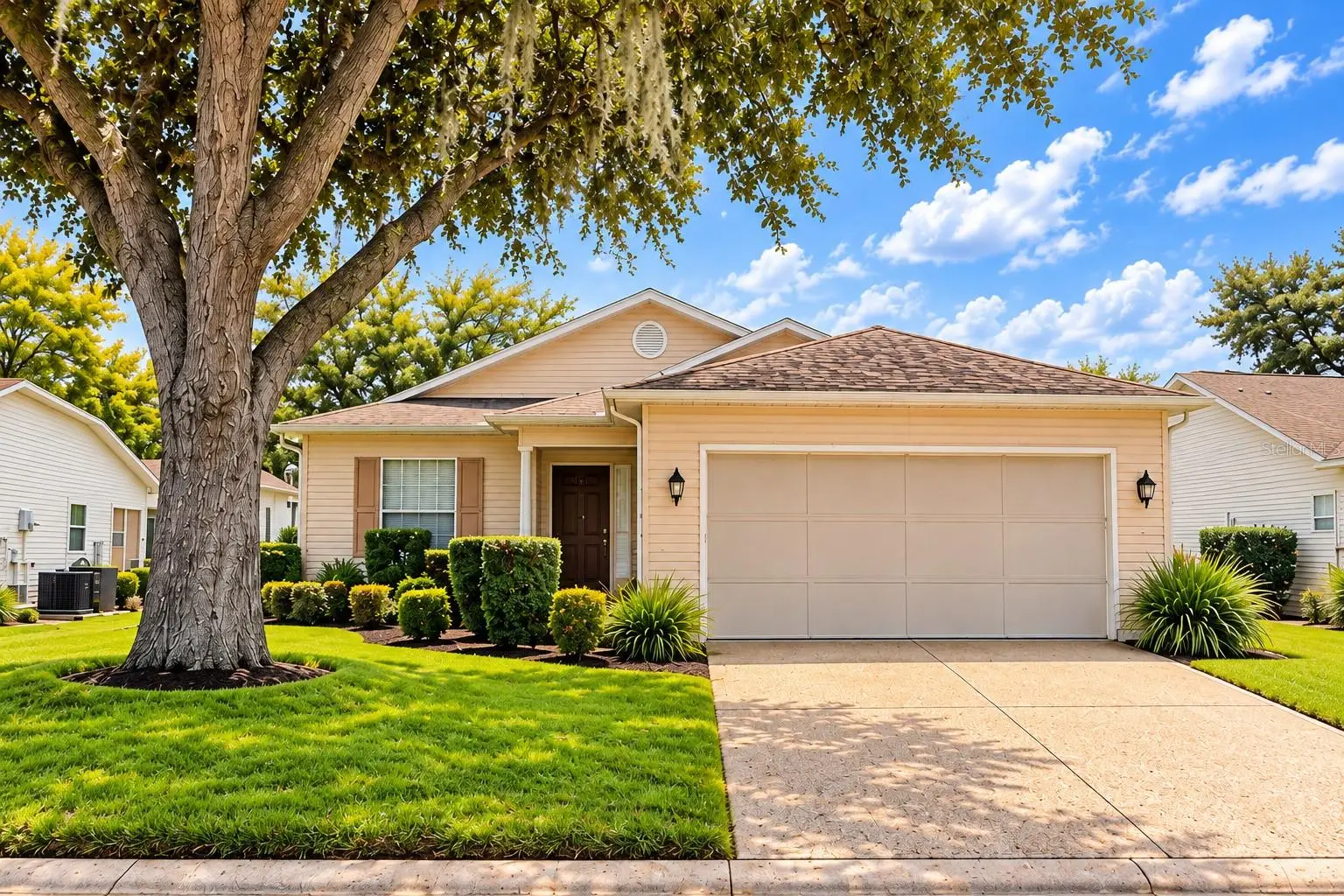 752 Old Oaks Lane, FL