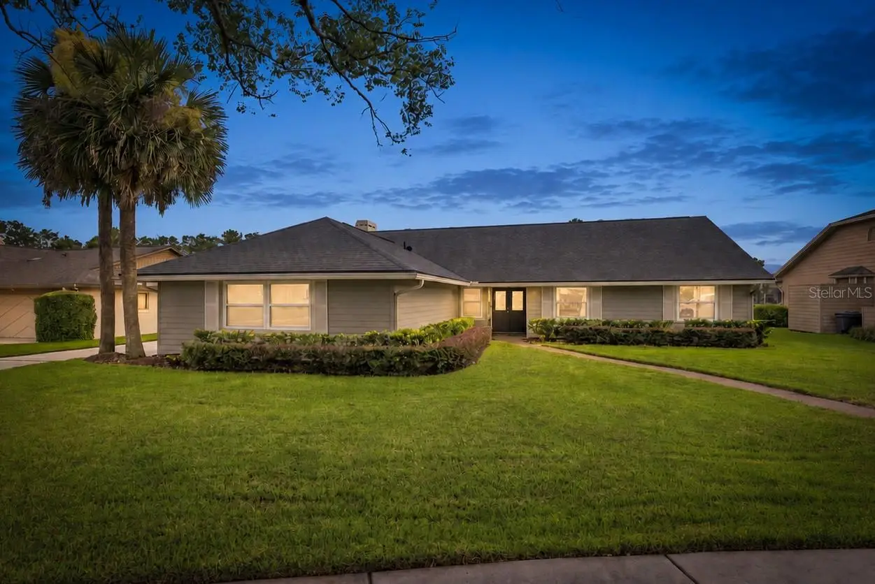 434 Twisting Pine Circle, FL